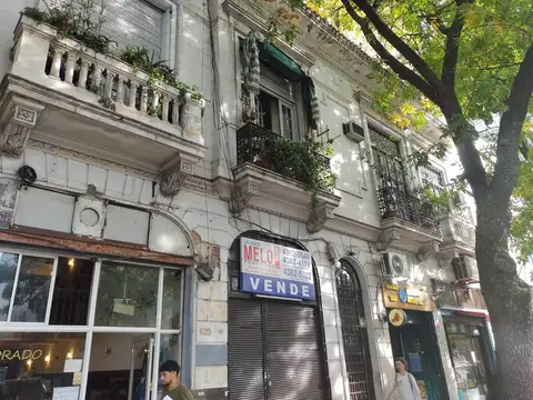Local comercial, planta, subsuelo y entre piso.
