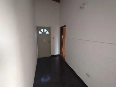 Av. Rivadavia  al 17700