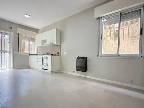 Depto Tipo Casa en Alquiler de 2 ambientes