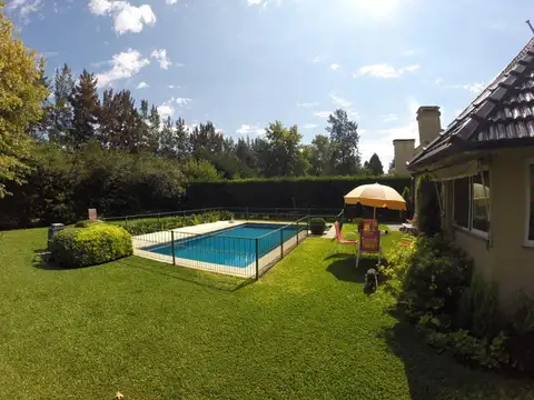 Casa 4 ambientes con 3 baños