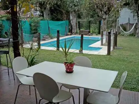 Casa 4 ambientes con 3 baños