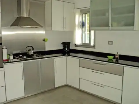 Casa en Venta en Ituzaingo, USD 297.000