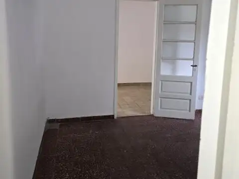 Casa en Alquiler en Barrio España y Hospitales, $ 650.000