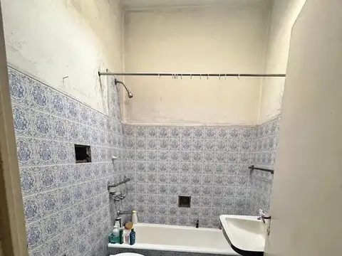LOTE- CASA A RECICLAR RAFAEL CALZADA