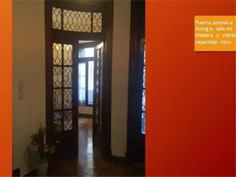 CASA DE ESTILO IMPECABLE!! (Carabobo y Rivadavia)