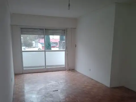 EXCELENTE DEPTO – REGIA COCINA COMEDOR DIARIO – BALCON – ORIENTACION NORTE
