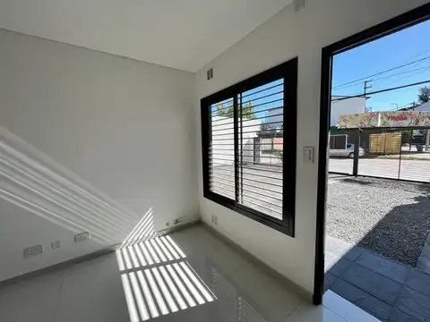Depto Tipo Casa en Venta con 2 cocheras