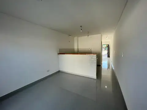 Depto Tipo Casa en Venta de 3 ambientes