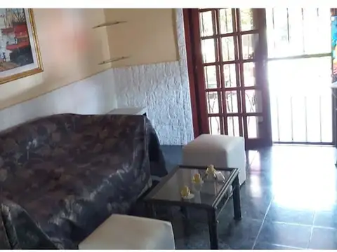 Casa 2 ambientes con 1 baño