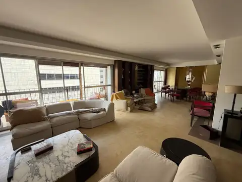 51 e/ 9 y 10 100, Piso 4