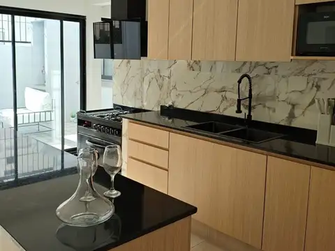 Venta Semipiso 5AMB c/Patio refaccionado | 251m2