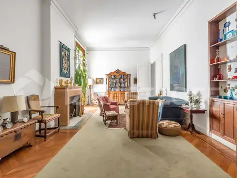 Departamento en Venta de 8 ambientes