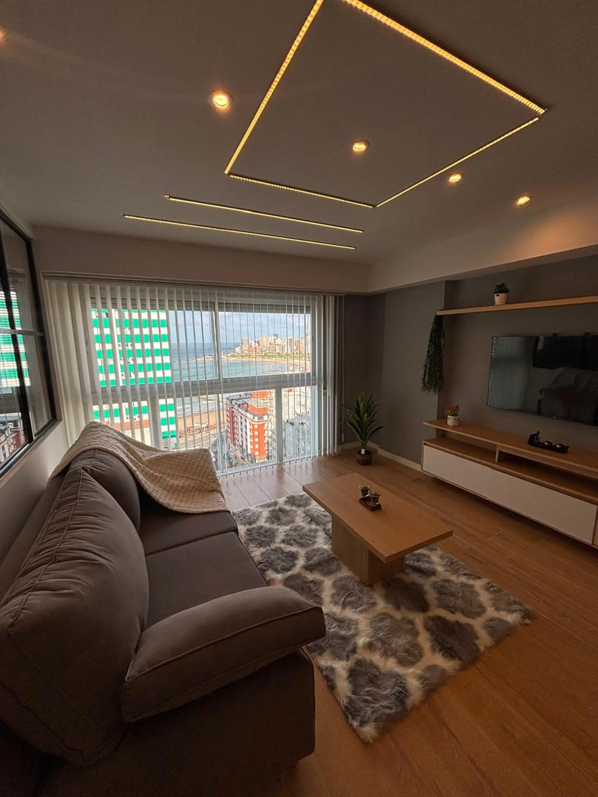 Depto 3 amb, 68m² con balcón y vista al mar — Centro