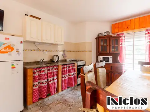 Dúplex: Castelli N° 2928 E/ Almafuerte y Cobo - Nueva Atlantis - C997