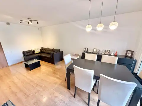 Departamento SEMIPISO de 2 dormitorios con cochera