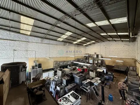 VENTA · GALPÓN · OFICINA · SEMIPISO · 230M2 · BV. SEGUI · ROSARIO