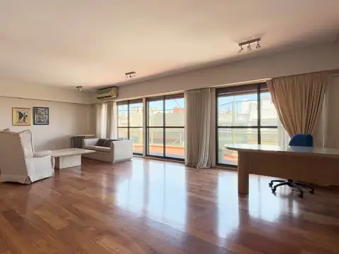 VENTA PISO DPTO 5 AMB + DEP + 2 COCH. EN CABALLITO