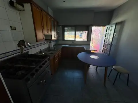 Casa 6 ambientes con 3 baños