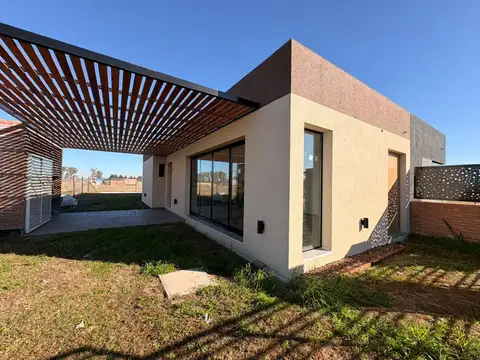 Casa en Venta en Pueblo Esther, Rosario