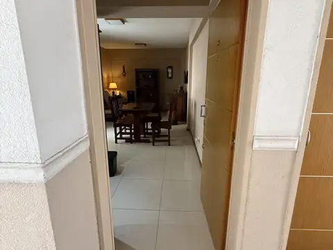 Moron 5000, Piso PB