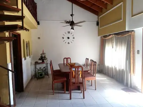 VENTA DE CASA 4 AMB LANUS OESTE