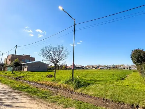 Lote 503m2 Molinas entre Suipacha y Gral López - Funes Norte.