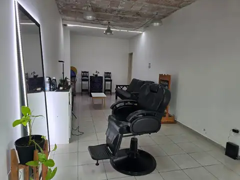 Venta Local comercial en barrio República de la Sexta