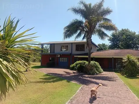 Venta casa de 6 ambientes en el barrio Portal Escobar