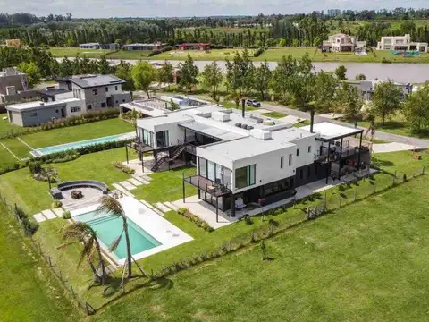 Casa en Venta de 5 dormitorios