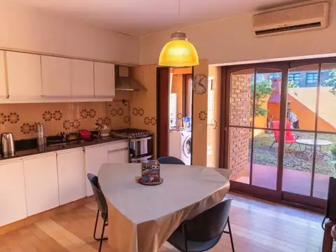 Depto Tipo Casa en Venta de 5 ambientes
