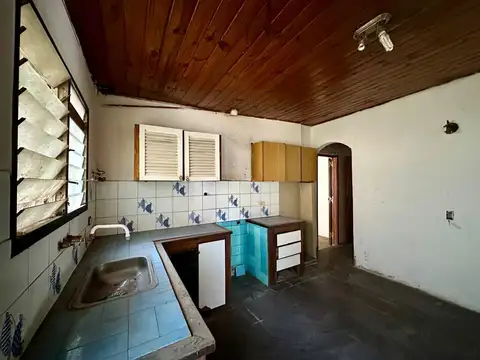 Casa 3 ambientes con 1 baño