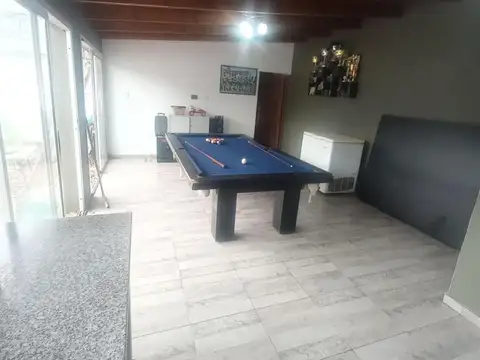 Casa en Venta - 4 Dormitorios 2 Baños - 400mts - La Plata - Manuel B Gonnet