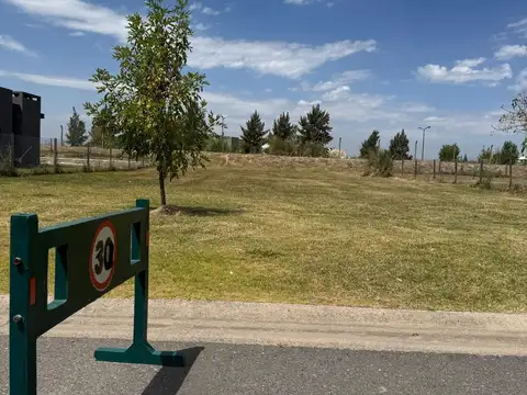 Terreno en Venta en Countries y Barrios Cerrados en Pilar, USD 22.000