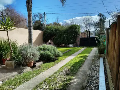 CASA EN VENTA 3 DORMITORIOS 443 E/ 139 y 140