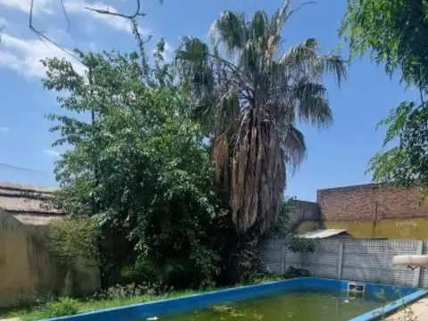 Edificio Comercial en venta - 2 Dormitorios 4 Baños - Lomas de Zamora