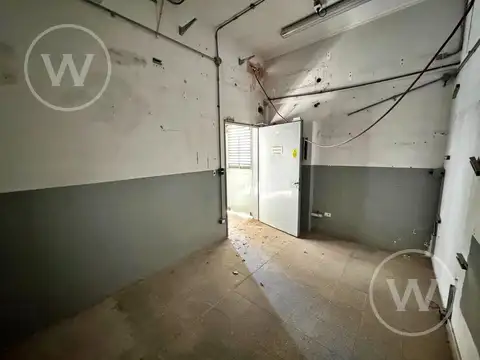 Galpon en Venta 50  mts Fondo