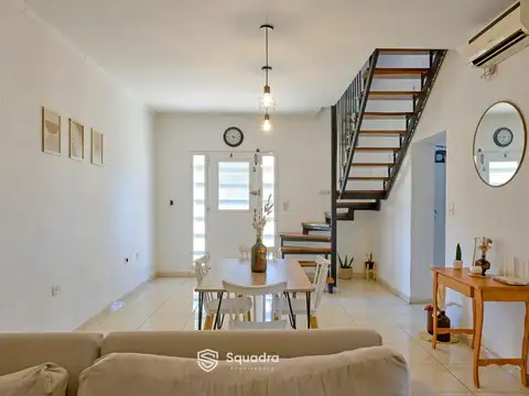 Depto Tipo Casa 5 ambientes con 2 baños