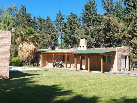 Casa 12 ambientes con 3 baños