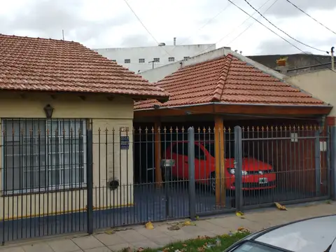 Casa de 4 ambientes en Castelar