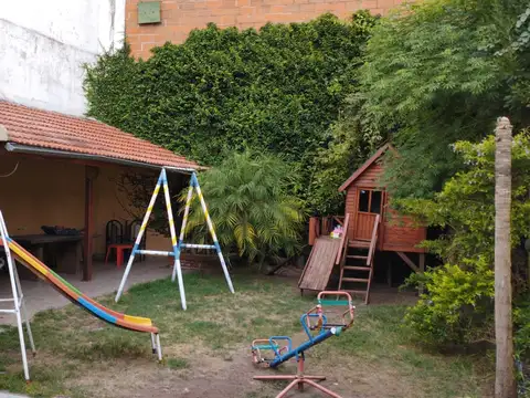 Casa en Venta en Castelar, USD 125.000