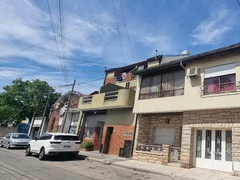 EN VENTA EN VILLA SARMIENTO AMPLIO DEPARTAMENTO DE 3 AMBIENTES - FICHA 10176