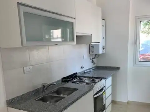 Departamento en Alquiler en Echesortu, $ 490.000