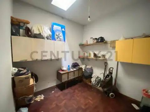 CASA EN VENTA EN TEMPERLEY 4 AMBIENTES CON PATIO