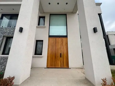 Casa en Alquiler A Estrenar