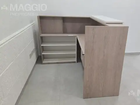 Oficina 4 ambientes con 1 baño