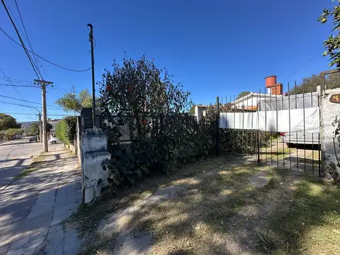 VENTA PH CENTRO CARLOS PAZ. 3 DORM , AMPLIO PATIO.