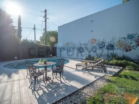 Casa en venta en City Bell – Calle 462 (Alvear) e/ Camino Belgrano y 24