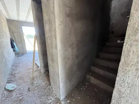 DUPLEX 3 DORM. A LA VENTA EN LUJAN EN B° PRIVADO