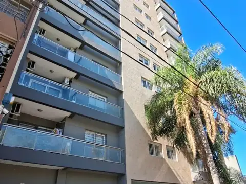 MONOAMBIENTE CON BALCON