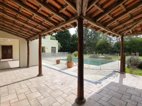 CASA EN VENTA EN CAMPOS DE ROCA